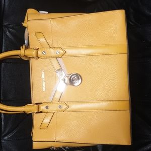 Micheal kors satchal!